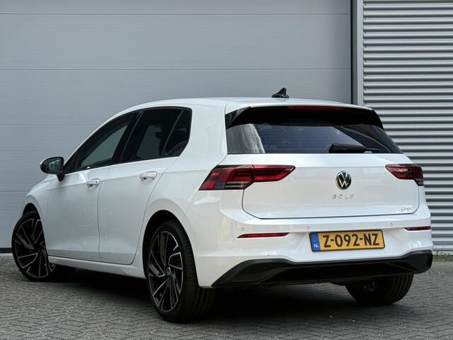 Volkswagen GOLF 1.5 eTSI Style | Nieuw model | Camera | Draadloze lader | | Apple Carplay | DAB+