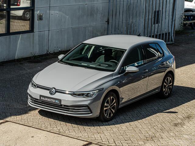 Volkswagen GOLF 1.0 eTSI Life Apple CP HUD Camera Stoelverw