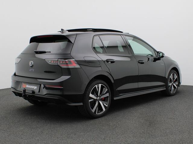 Volkswagen GOLF 1.5 eHybrid GTE 272PK DSG Pano-Schuifdak, Blackstyle, Keyless, Navi, Clima, Side Assist, LED-Matrix, 360gr. Camera, Head-up Display, Trekhaak, 18" LM Velgen