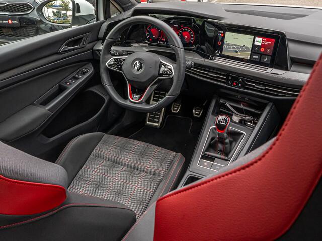 Volkswagen GOLF 2.0 TSI GTI UNIEK HANDBAK!! PANO STANDKACHEL CAMERA DODEHOEK IQ LIGHT