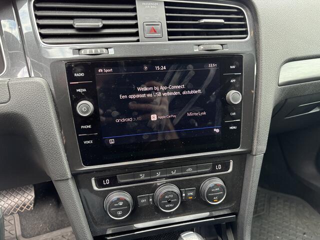 Volkswagen GOLF Variant 1.5 TSI Comfortline AUTOMAAT / VIRTUAL / CAMERA / NAVI / CLIMA / PDC / DODEHOEK / CARPLAY / DAB+ / NL-AUTO