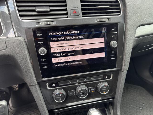 Volkswagen GOLF Variant 1.5 TSI Comfortline AUTOMAAT / VIRTUAL / CAMERA / NAVI / CLIMA / PDC / DODEHOEK / CARPLAY / DAB+ / NL-AUTO