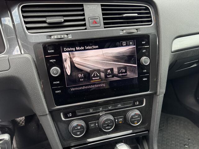 Volkswagen GOLF Variant 1.5 TSI Comfortline AUTOMAAT / VIRTUAL / CAMERA / NAVI / CLIMA / PDC / DODEHOEK / CARPLAY / DAB+ / NL-AUTO