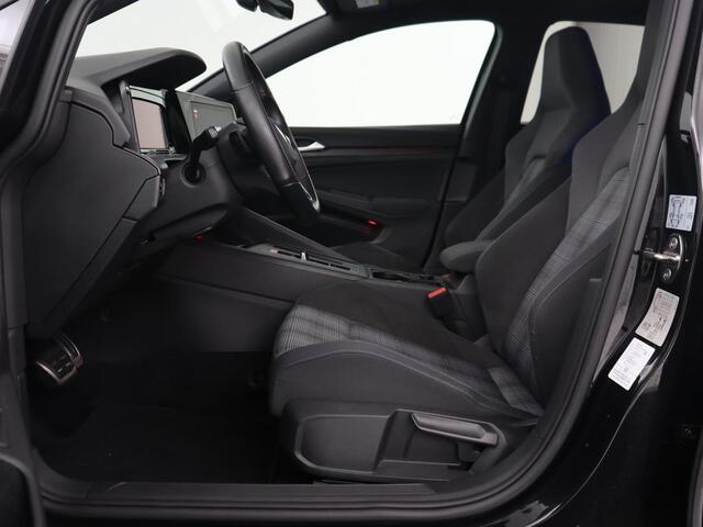 Volkswagen GOLF 1.4 eHybrid GTE | Panoramadak | Camera | Carplay | Navigatie | Adaptive cruise | Sportstoelen | Sfeerverlichting | PHEV | Plug In