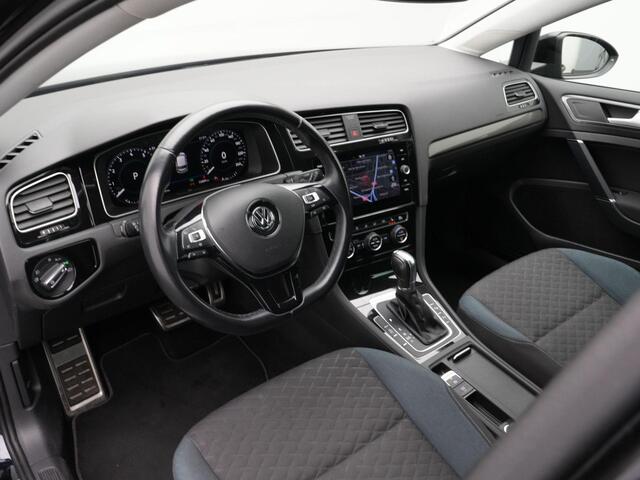 Volkswagen GOLF 1.5 TSI 130 pk DSG Highline | Stoelverwarming | Parkeersensoren voor/achter | Adaptive Cruise | CarPlay | DAB | 16 inch