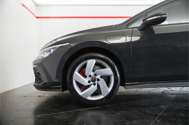 Volkswagen GOLF 1.4 eHybrid GTE IQ-Licht ACC Applecarplay Mistlampen voorzijde Sfeerverlichting