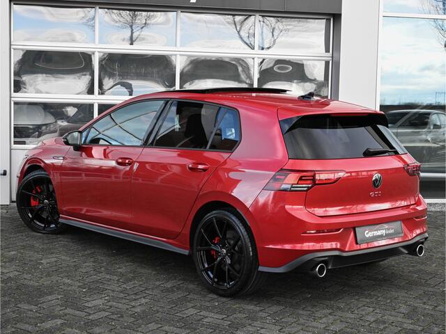 Volkswagen GOLF 2.0TSI GTI 245pk Individual King's Red Pano Camera LED Virtual 19-Inch