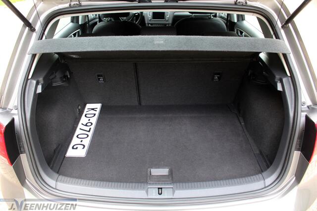 Volkswagen GOLF 1.0 TSI Edition | 2016 | Cruise | Navi |