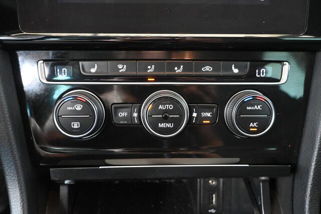 Volkswagen GOLF 1.0 TSI Highline Airco Apple Carplay Navigatie Cruise control Stoelverwarming Inruil Mogelijk!