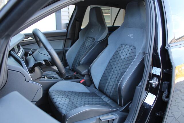 Volkswagen GOLF 1.5 eTSI 150Pk R-Line Business | Stoel/Stuurverwarming | 100% onderhouden