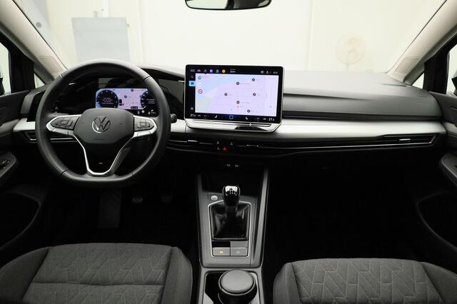 Volkswagen GOLF 1.5TSI/116PK Life Edition · NIEUW MODEL · Navigatie · Apple/Android carplay · Parkeersensoren · Garantie tot juni 2026 of 100.000km.