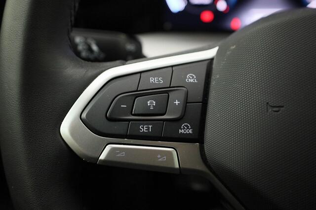 Volkswagen GOLF 1.5TSI/116PK Life Edition · NIEUW MODEL · Navigatie · Apple/Android carplay · Parkeersensoren · Garantie tot juni 2026 of 100.000km.