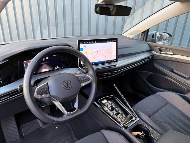 Volkswagen GOLF 1.5 eTSI 150Pk Style Edition 50 | 360 Camera | Stoelgeheugen | IQ Light | Prijs Rijklaar!!