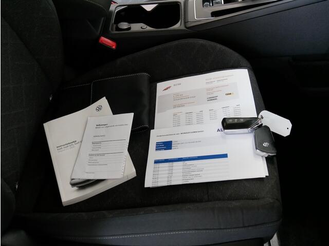 Volkswagen GOLF 1.0 eTSI Life Navi/Sfeer/VC/CAM/Carplay (all-incl. prijs)