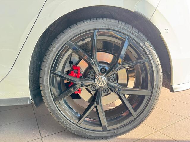 Volkswagen GOLF 2.0 TSI GTI CLUBSPORT PANO HUD LEDER BJ 2021 !!!