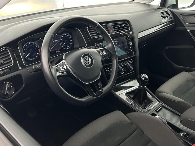 Volkswagen GOLF 1.5 TSI 150pk R-Line Highline Trekhaak Camera Virtual Cockpit Panoramadak Navigatie