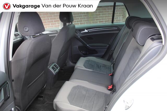 Volkswagen GOLF 1.5 TSI Highline 131pk automaat