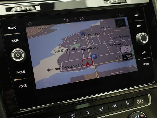 Volkswagen GOLF 1.5TSI/150PK DSG R Line · Panoramadak · Camera · Dodehoeksensor · Info Active Display · Stoelverwarming · Trekhaak · Android/Apple Car Play · Leder ·