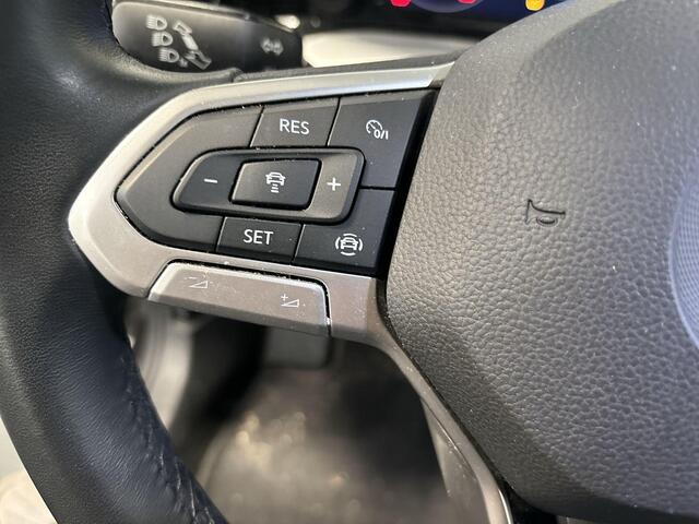 Volkswagen GOLF 1.0 TSI 110pk Life · Apple/Android Car Play · Navigatie · Sfeerverlichting · P-Sensoren · Getint Glas · 16'' Inch · Garantie t/m 20-01-2027 of 100.000km