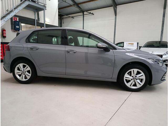 Volkswagen GOLF 1.0 eTSI Life