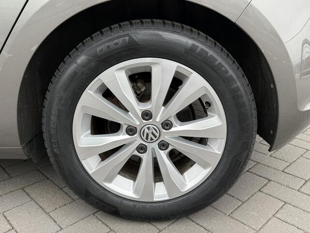 Volkswagen GOLF 1.0 TSI Business Edition Connected 116 PK | Inclusief 1 jaar garantie | Origineel NL | NAP | Navigatie | Cruise control | Climate control | Camera | Parkeersensoren | Lichtmetalen velgen | Sportstoelen | Metallic lak | DAB | All season banden | Spiegelpak