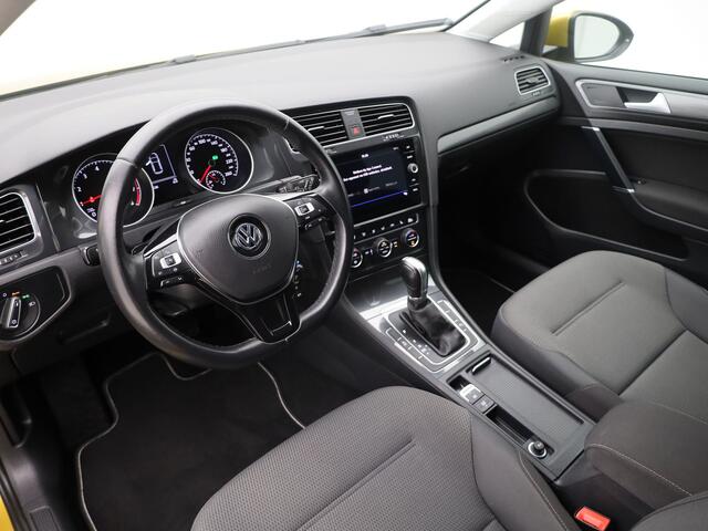 Volkswagen GOLF 1.5 TSI Comfortline Business | ADAPTIVE | CARPLAY | STOELVERWARMING
