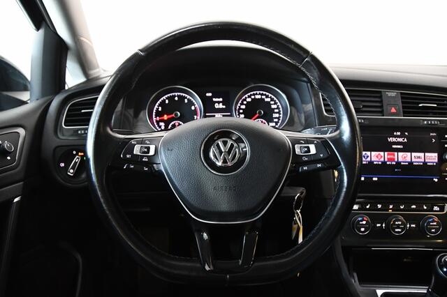 Volkswagen GOLF 1.0 TSI Highline Apple CarPlay