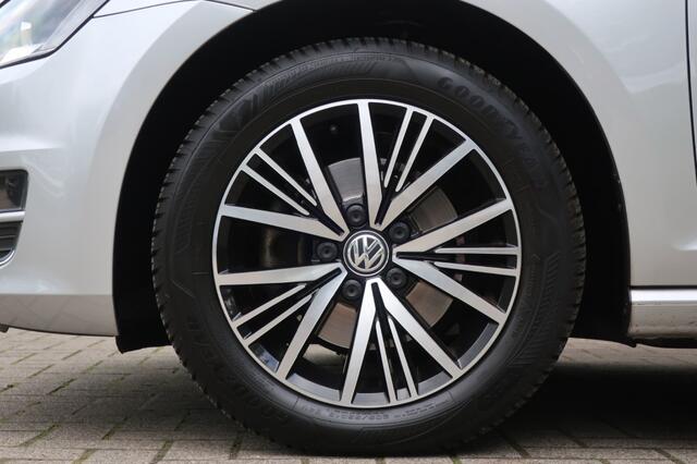 Volkswagen GOLF 1.4 TSI 125PK, All Season Banden, Navi, PDC Rondom, etc.