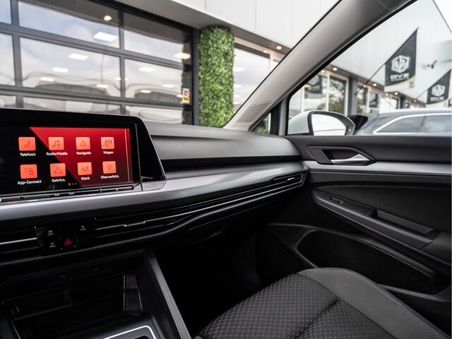 Volkswagen GOLF 1.0 eTSI DSG Active | ACC | Ambient | Carplay |