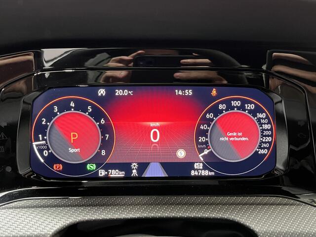 Volkswagen GOLF 1.5 eTSI R-Line / AUTOMAAT/ 2X R-LINE/ PARK. SENSOREN/ DODE HOEK/ IQ. LIGHT/ DIGITAL DASHBOARD/ ADAPT. CRUISE/ APP CONNECT/ NAVI/ CLIMA/ DAB/ 18" LMV