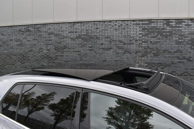 Volkswagen GOLF 1.5 eTSI Edition 50 Pano/Trekhaak/navi/ harman kardon/head-up/Automaat