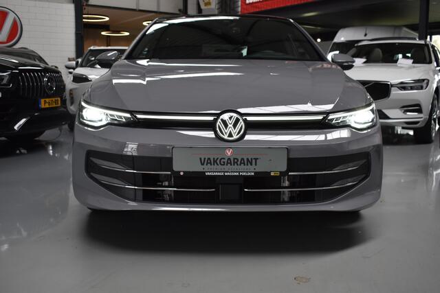 Volkswagen GOLF 1.5 eTSI Edition 50 Pano/Trekhaak/navi/ harman kardon/head-up/Automaat