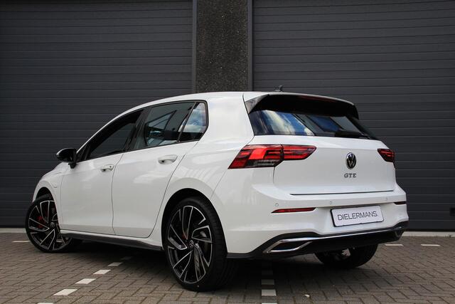 Volkswagen GOLF 1.4 eHybrid GTE 19" Adelaide | Sfeerverlichting | Apple Carplay | Parkeersensoren rondom | Nieuwstaat!