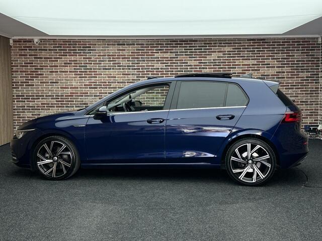 Volkswagen GOLF 1.5 eTSI R-Line Panorama IQ Elek Stoel Dealer ondrh