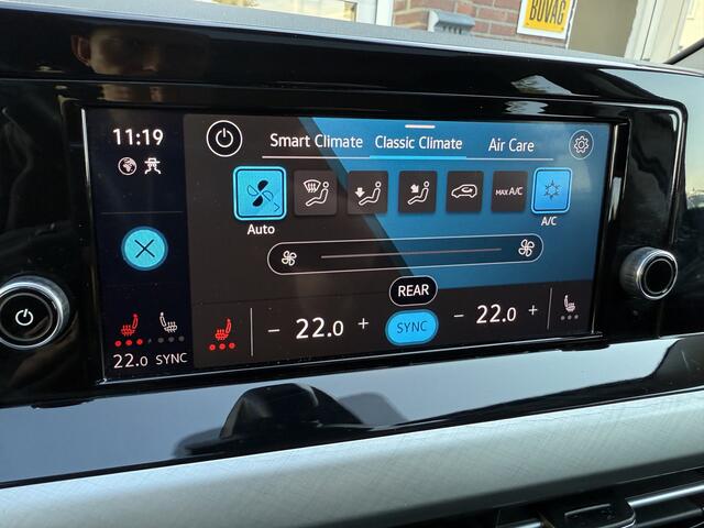 Volkswagen GOLF 1.5 TSI Life Panoramadak, 18''Lmv, Winterpakket