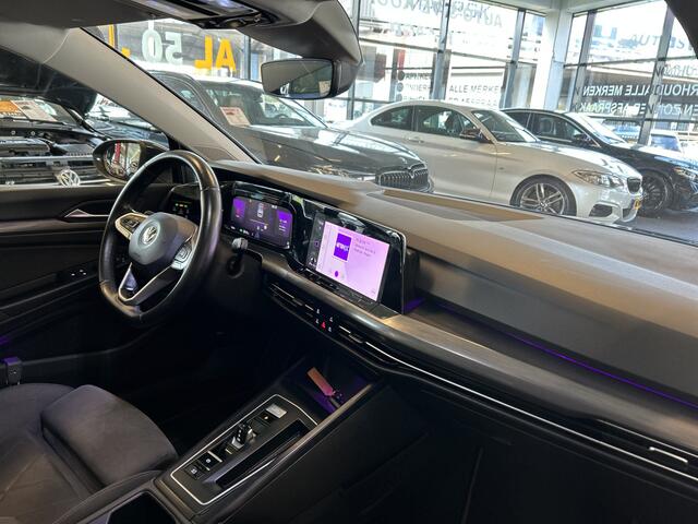 Volkswagen GOLF 1.5 eTSI Style Automaat | Panoramadak | Memory seats | Adaptieve cruise control | Stoel+Stuurverwarming | Sfeerverlichting | 18''INCH | Navigatie | Lane assist | Parkeersensoren v+a
