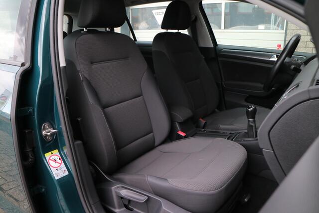 Volkswagen GOLF 1.0 TSI Comfortline | PDC | Stoelverwarming |