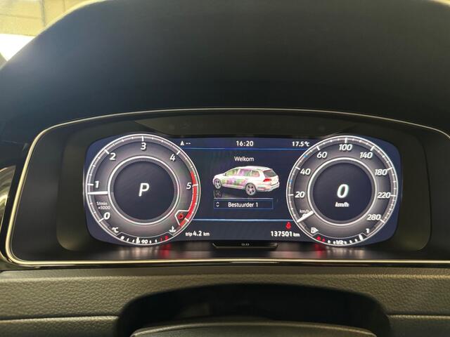 Volkswagen GOLF 2.0 TDI GTD / PANO / Virtual Cockpit / Camera / ACC /