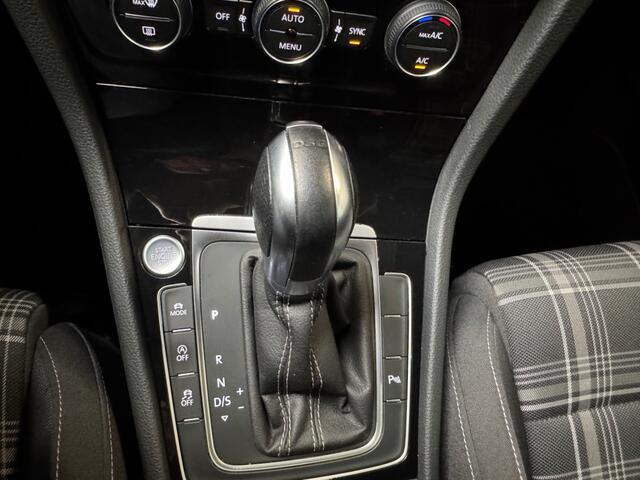 Volkswagen GOLF 2.0 TDI GTD / PANO / Virtual Cockpit / Camera / ACC /