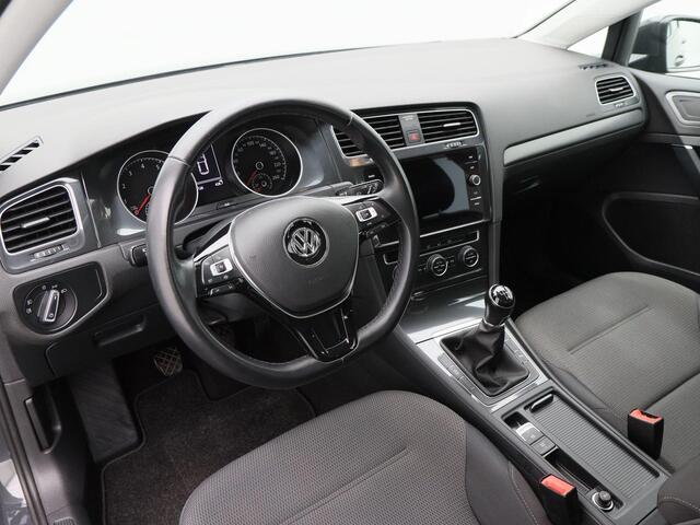 Volkswagen GOLF 1.0 TSi 115 Pk Comfortline | Trekhaak | Adaptive Cruise | Carplay | Navigatiesysteem | Climate Control | LED | Parkeersensoren | 17 Inch | 43.126 Km
