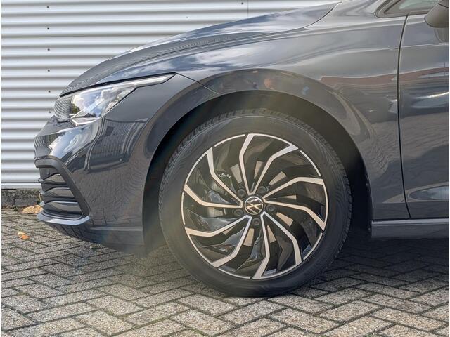 Volkswagen GOLF Variant Life 1.0 TSI 110pk NAVI | CAMERA | PARKEERSENSOREN V+A | ADAPTIEVE CRUISE CONTROL | APPLE CARPLAY/ANDROID AUTO