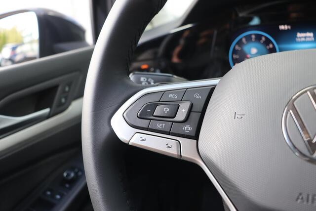 Volkswagen GOLF 1.0 eTSI Life Business