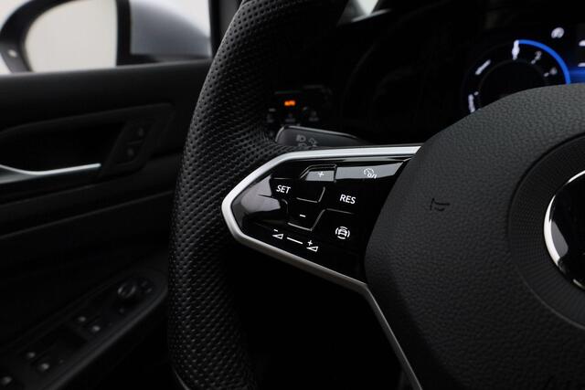 Volkswagen GOLF 1.4 245 pk DSG eHybrid GTE | Navigatie | Parkeersensoren voor/achter | Keyless Entry | Apple Carplay / Android Auto