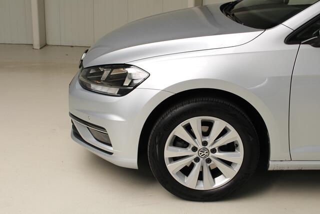 Volkswagen GOLF 1.0 TSI Comfortline Navigatie | Automatische Airco | lichtmetalen velgen | Parkeersensoren