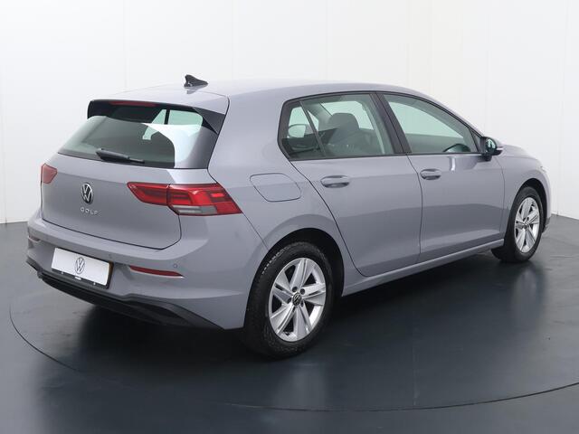 Volkswagen GOLF 1.0 TSI Life | 110 PK | Navigatiesysteem | Achteruitrijcamera | Adaptive cruise control |