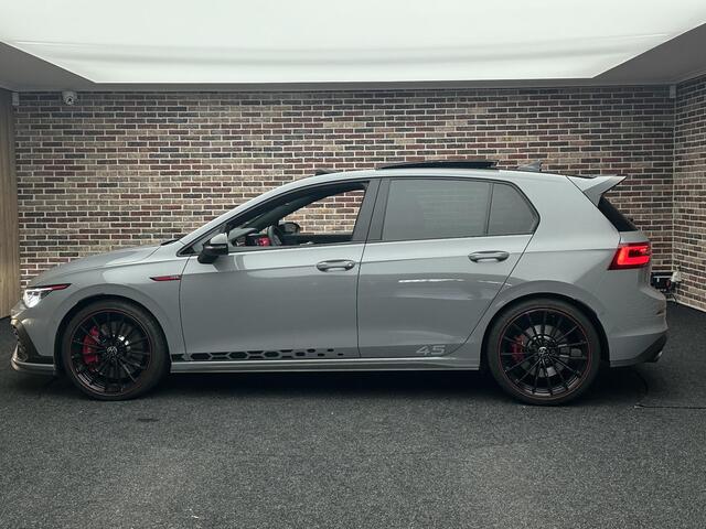 Volkswagen GOLF 2.0 TSI GTI 45 Jahre Akrapovic Panorama Camera IQ