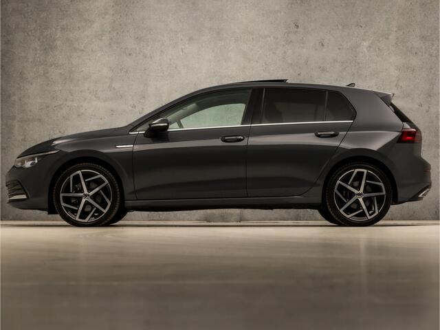 Volkswagen GOLF 1.5 eTSI Sport 150Pk Automaat (SCHUIFDAK, APPLE CARPLAY, HEAD-UP DISPLAY, MEMORY SEATS, IQ LIGHT, ALCANTARA, SFEERVERLICHTING, STOELVERWARMING, CAMERA, GETINT GLAS, NIEUWSTAAT)