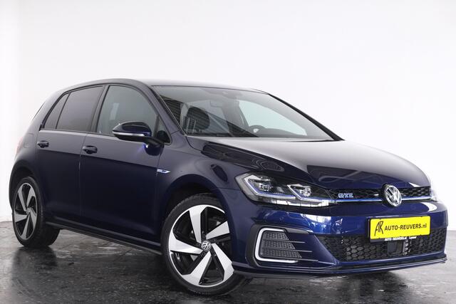 Volkswagen GOLF 1.4 TSI PHEV GTE / LED / ACC / CarPlay / Standkachel
