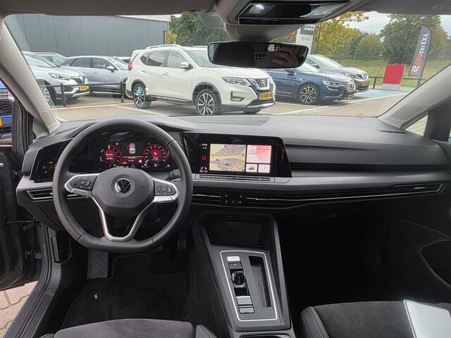 Volkswagen GOLF 1.4 eHybrid Style *Trekhaak & ACC*