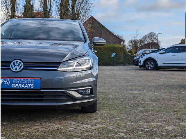 Volkswagen GOLF 1.5 TSI Highline | Automaat, Digitaal Display, Dodehoekherkenning, Lane assist, Camera, Navigatie, zeer luxe!